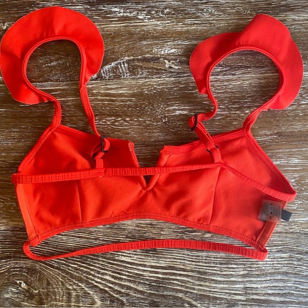 Kendall and Kylie bikini from revolve - Picture 4 of 5